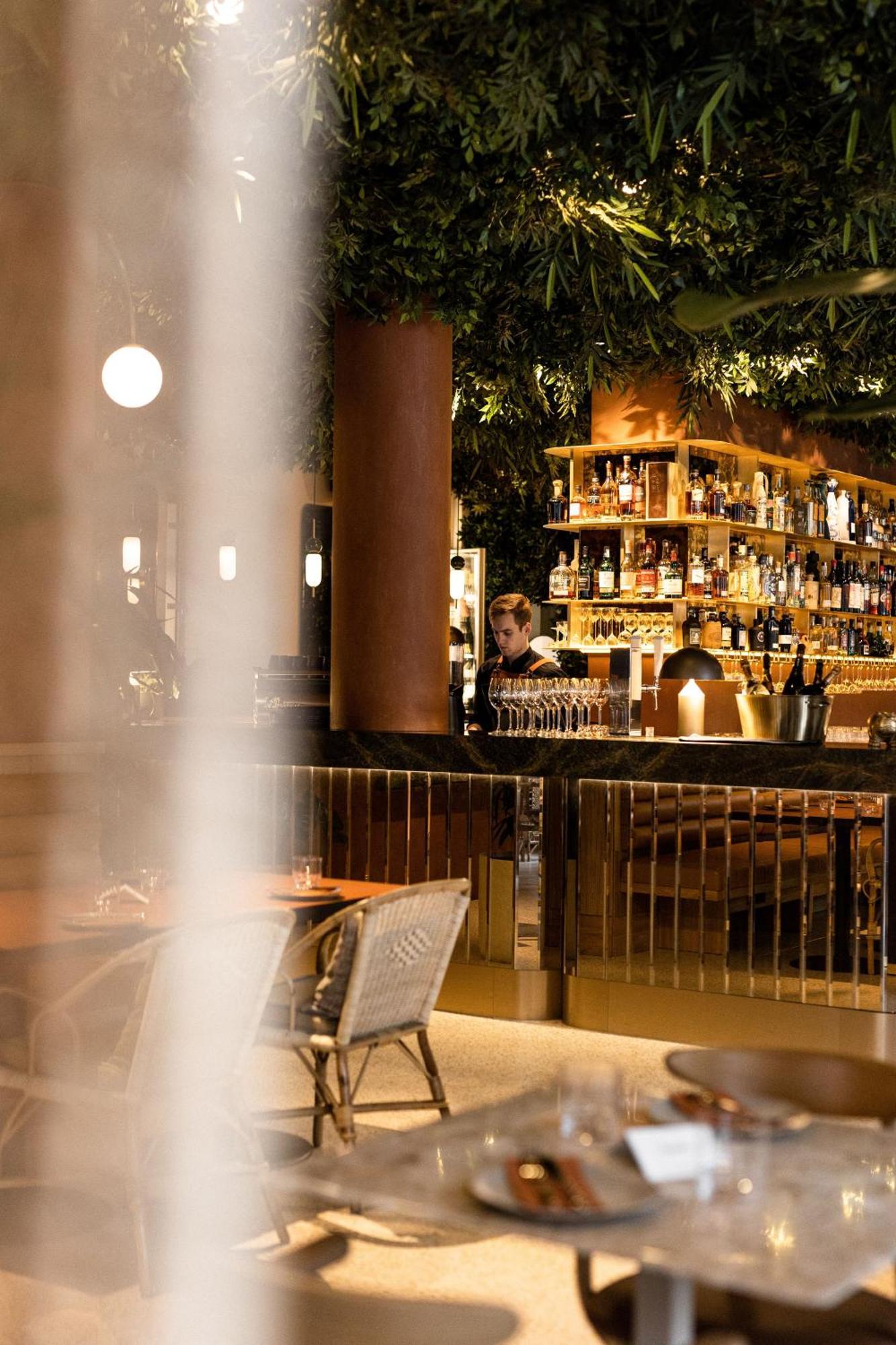 Verno House Budapest, Vignette Collection By Ihg المظهر الخارجي الصورة The bar at the restaurant