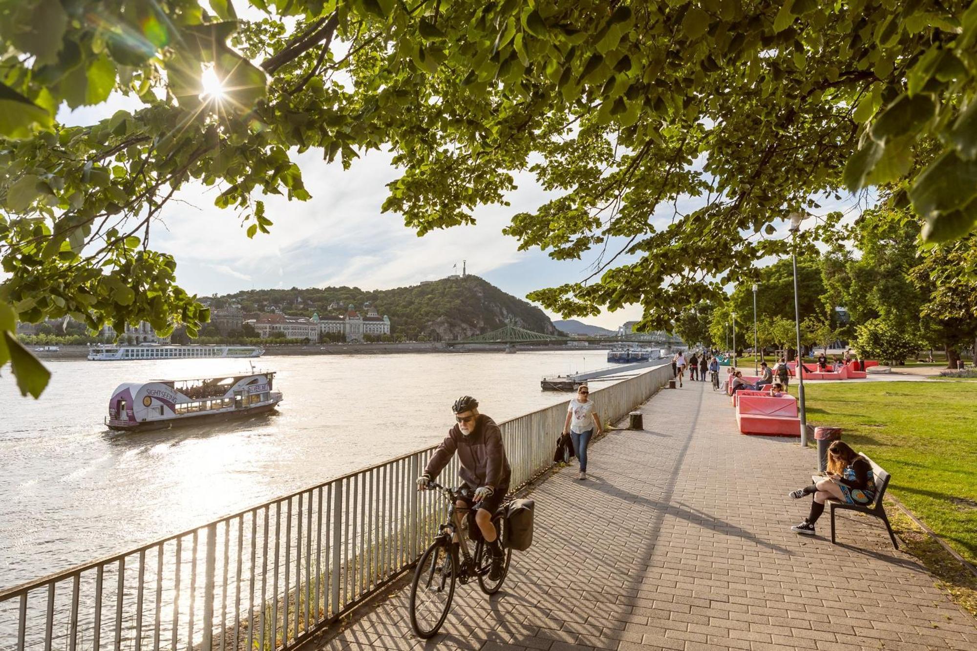 Verno House Budapest, Vignette Collection By Ihg المظهر الخارجي الصورة The Rhine promenade
