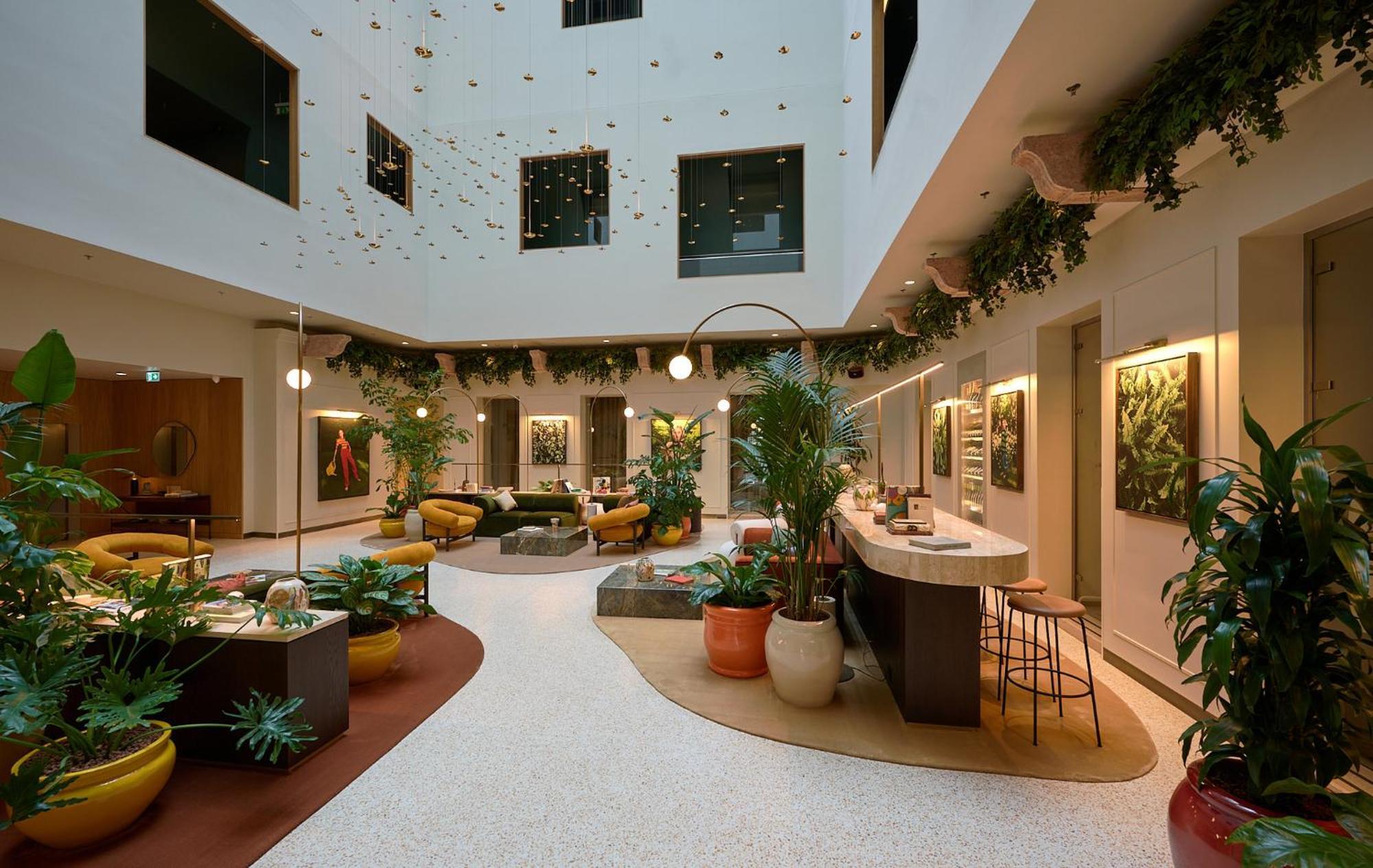 Verno House Budapest, Vignette Collection By Ihg المظهر الخارجي الصورة The lobby of the hotel