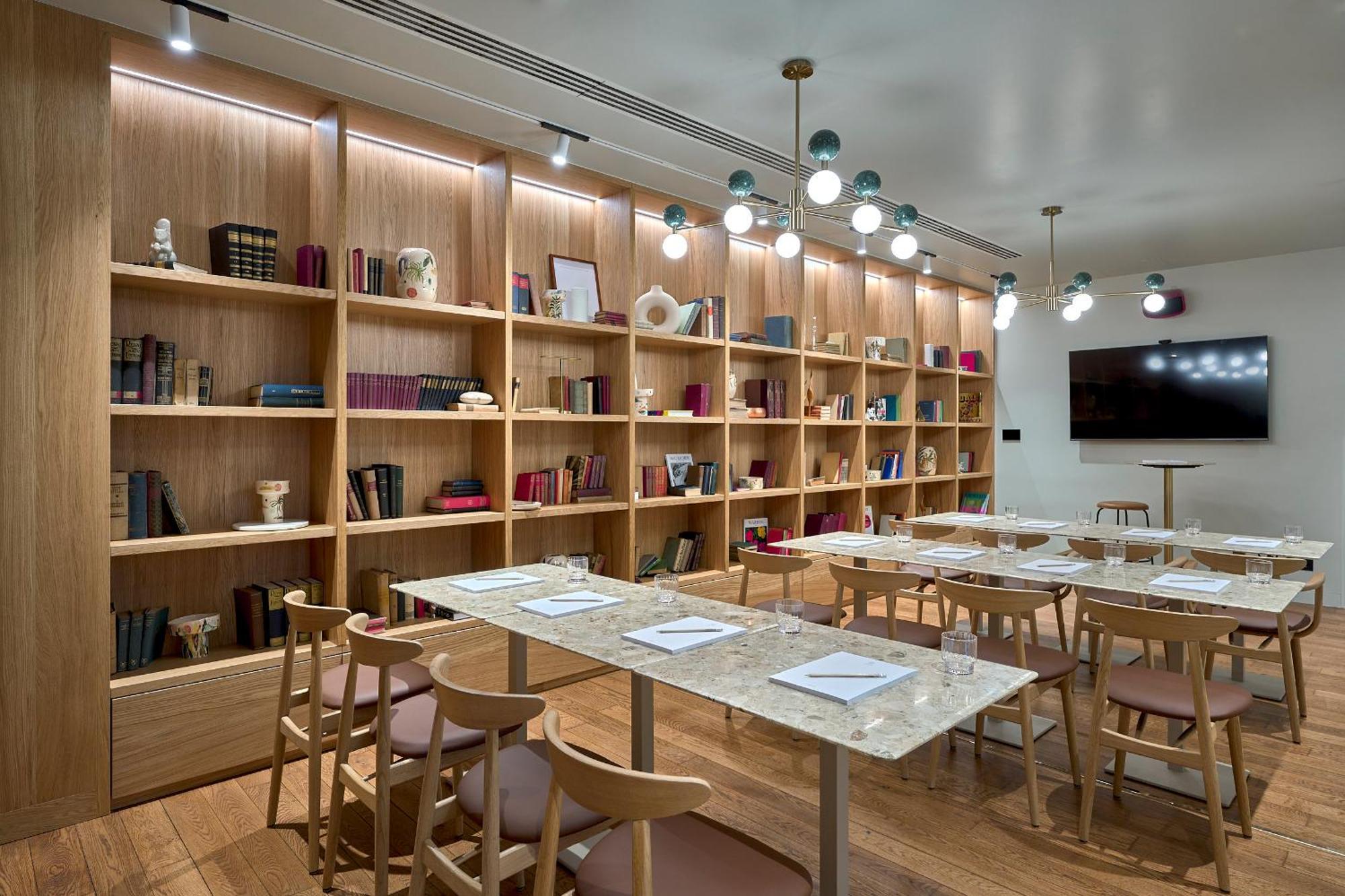 Verno House Budapest, Vignette Collection By Ihg المظهر الخارجي الصورة Library