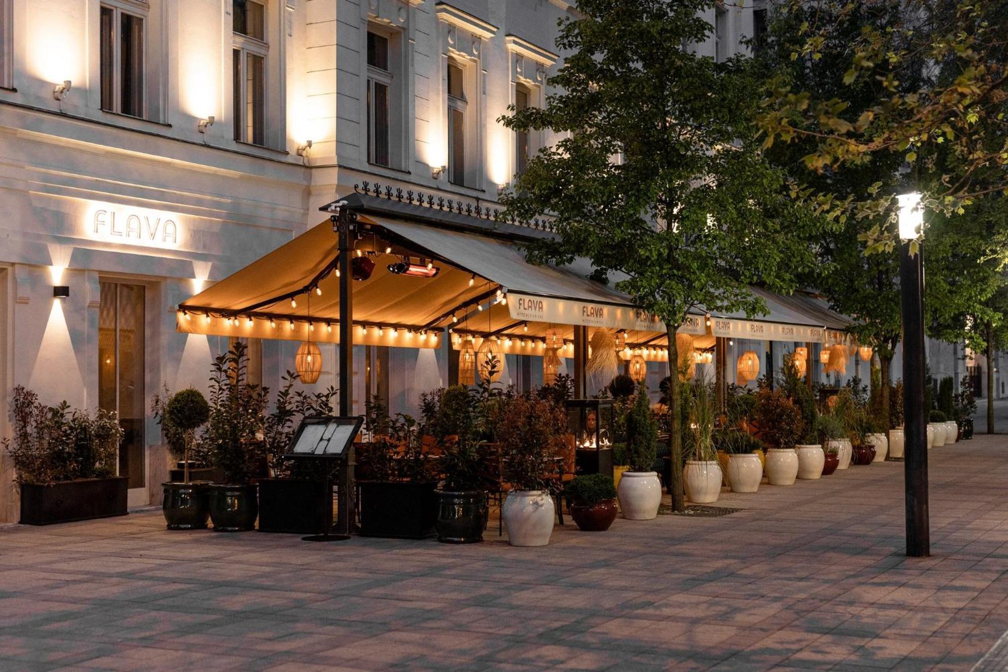 Verno House Budapest, Vignette Collection By Ihg المظهر الخارجي الصورة The restaurant in 2012